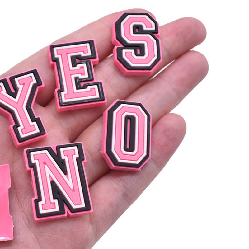 Pink Letter Shoe Charms for Cr - Men Shoes Jeans recension och pris
